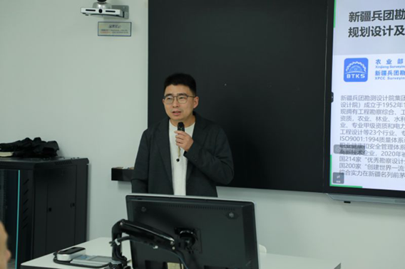 2025-10-29 19:52:23.386000